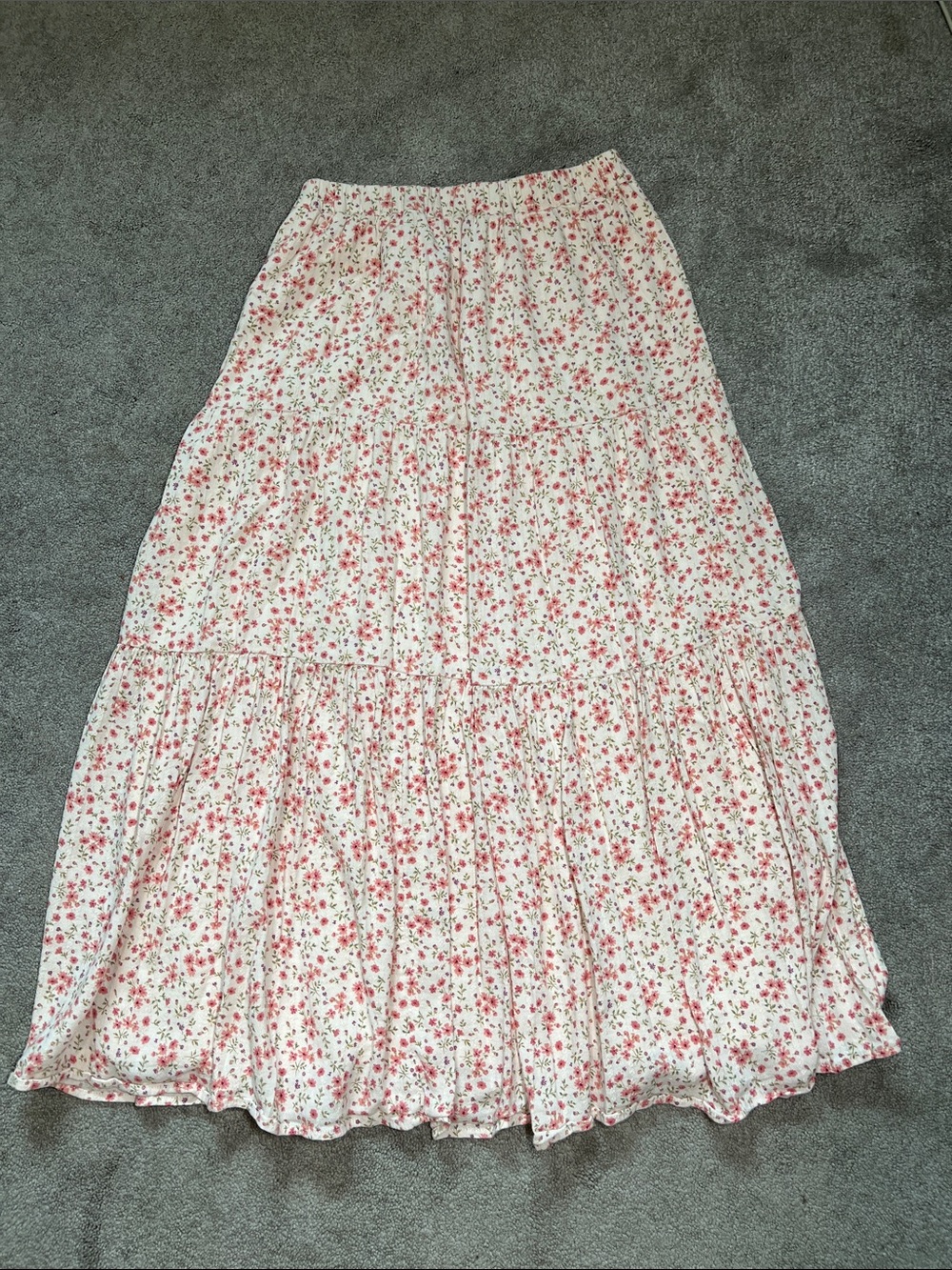 American Eagle Outfitters Pink Floral Tiered Maxi Skirt size small - Picture 2 of 5